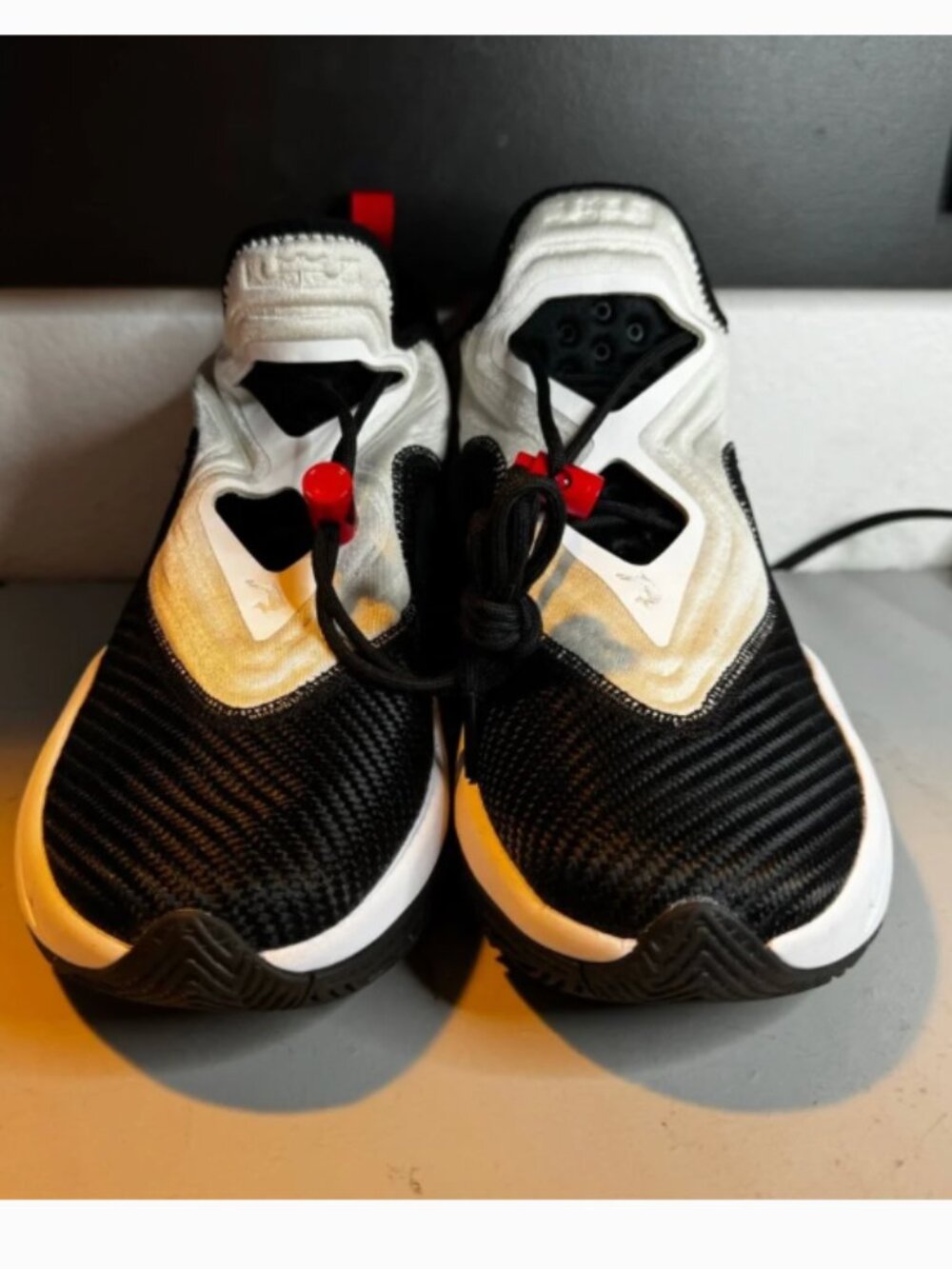 Nike - Picture 2 of 6